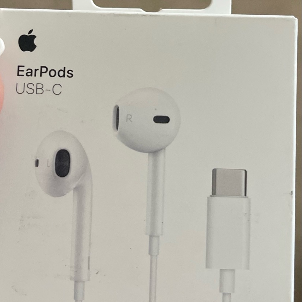 Apple EarPods with USB-C Connector